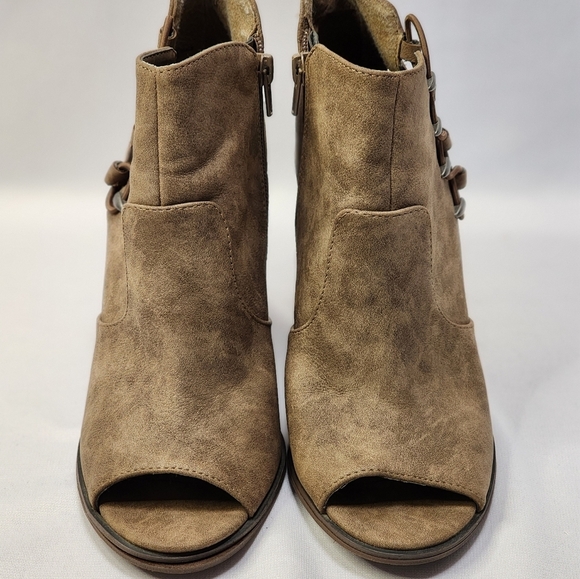 Guess Taupe Ankle Bootieswith Open Toe - Picture 2 of 12